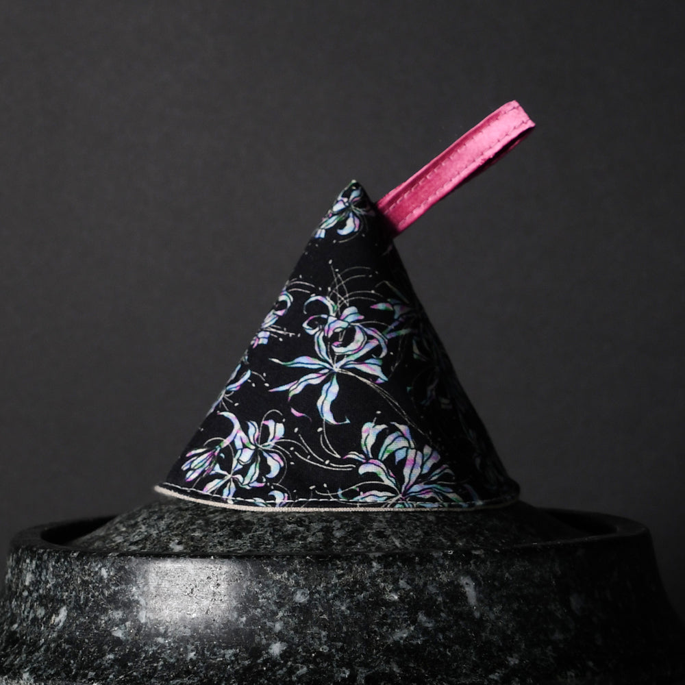 Korean Heat Hat – A Quiet Touch of Tradition (전통문양 냄비 고깔)